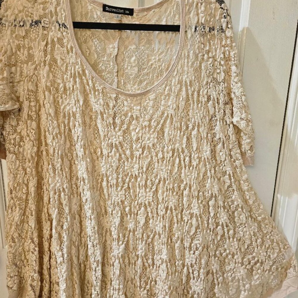 Surrealist USA (S-1) sheer, cream colored lace top, scoop neck, swing style
